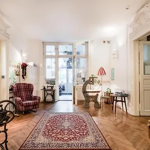 Baroque & Coworking Хостел